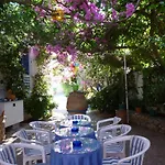 Ξενοδοχείο Nefeli 2*